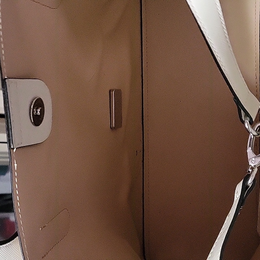 Purse - Picture 4 of 4
